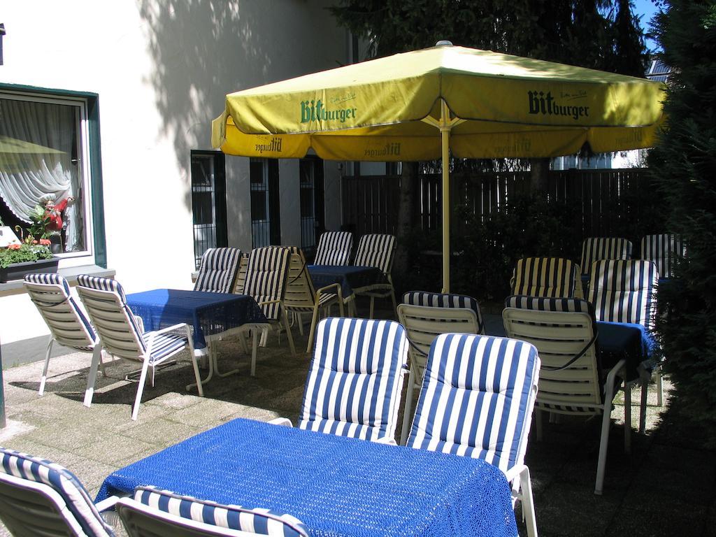 Hotel Restaurant Zur Post Вупертал Екстериор снимка