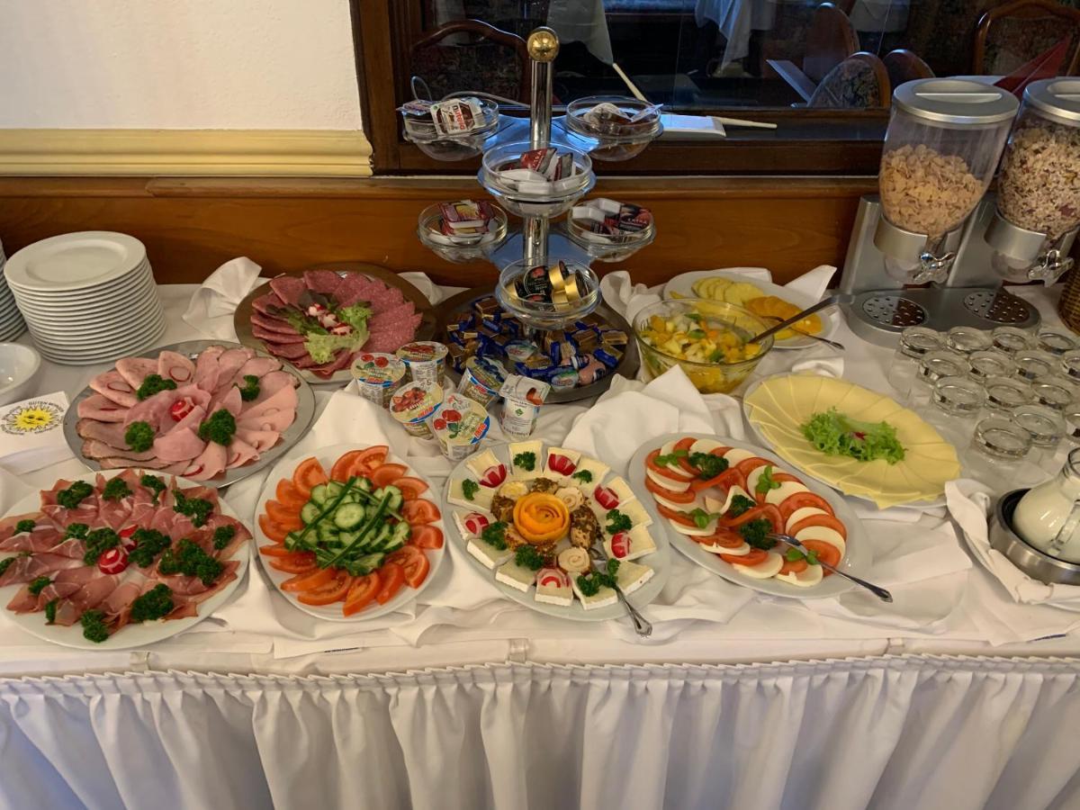 Hotel Restaurant Zur Post Вупертал Екстериор снимка